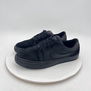 Nike SB Satire II men Size 7 729809-003 Black Suede Leather Low Top Lace Up Shoe